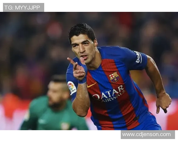 足球场上踢爆全场的传奇球星是谁 他如何成为世界足坛焦点